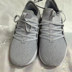 Puma Women's Star Vital Training Shoes. Gray. Size 8.5. New